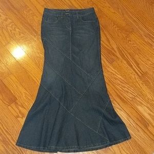 BeBe Flare Jean Skirt - Size 6 (25 European size)